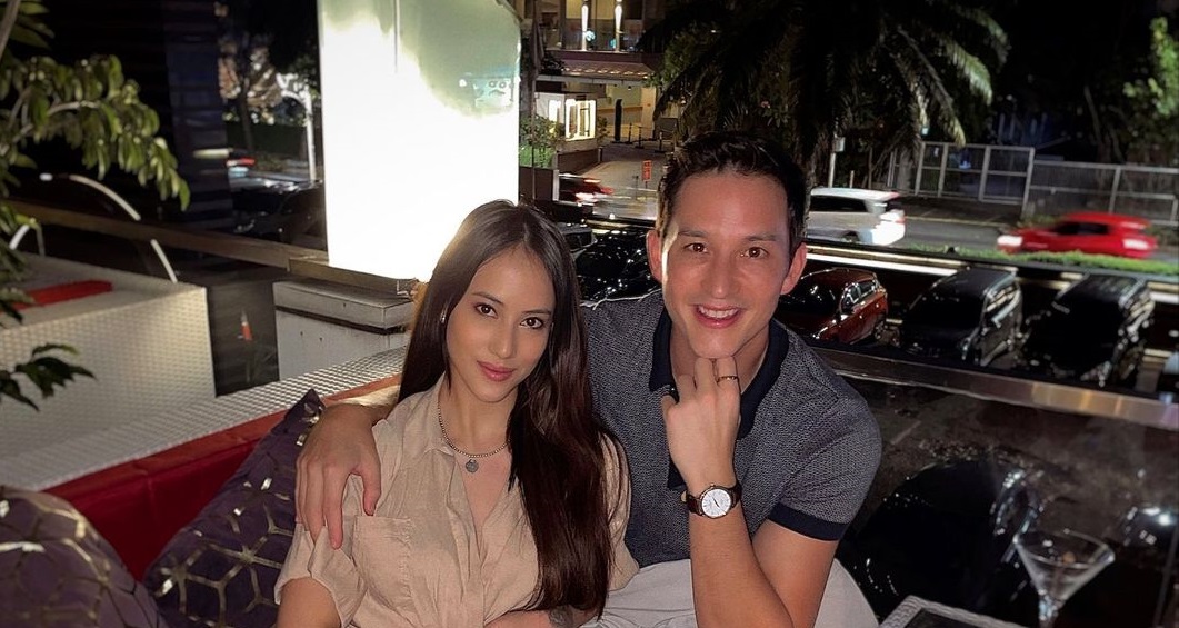 Sosok Janisaa Pradja, Istri Mike Lewis yang Dinikahi di Atas Helipad