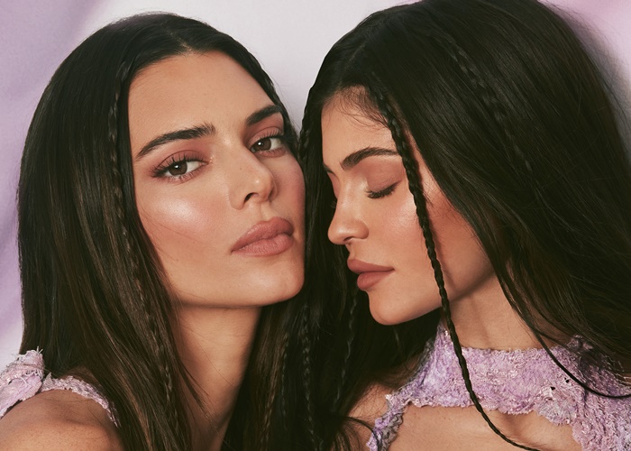 Kylie Jenner Kembali Kolab Produk Makeup dengan Kendall Jenner