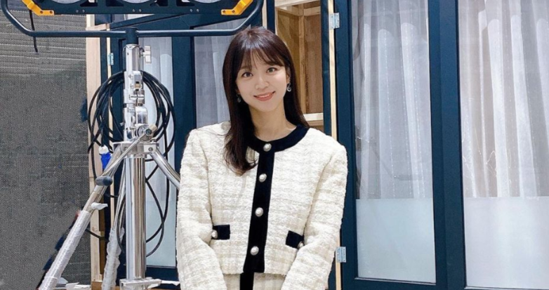Bintang 'Love (Ft. Marriage And Divorce) 3' Song Ji In Positif COVID-19