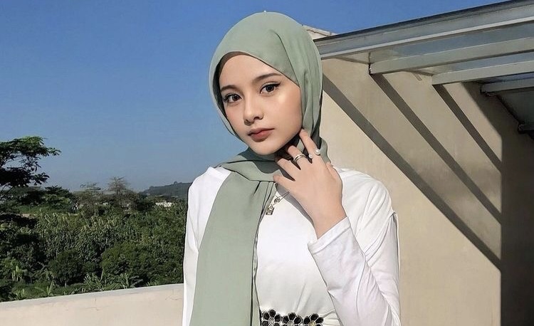 Anti Gerah, Simak 5 Tips Memilih Hijab yang Tepat