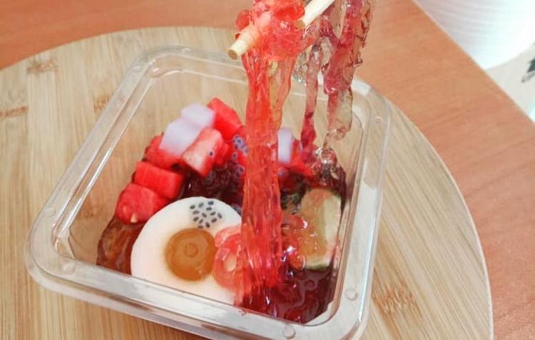 1650540132-Es-mie-jelly-(Instagram-es.miejelly-pelangi).jpeg