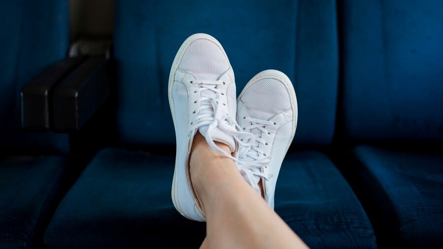 1651136661-Atur-posisi-duduk-(Freepikfreepik).jpeg
