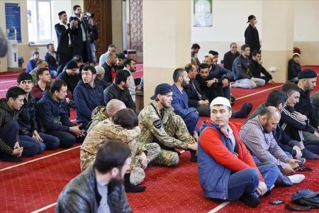 Umat Muslim di Ukraina Rayakan Idul Fitri dalam Bayang-bayang Perang