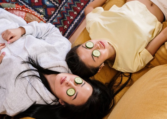 Viral di TikTok: Timun Dingin Jadi Alternatif Gua Sha