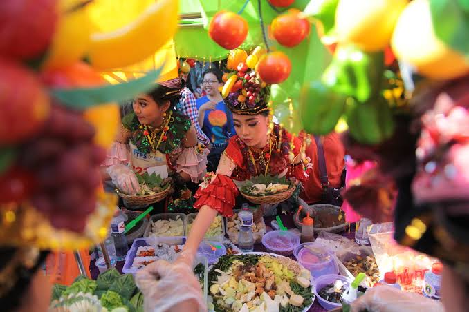 Festival Rujak Uleg Surabaya Tahun Ini Bakal Digelar Malam Hari