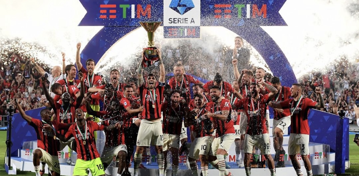 AC Milan Juara Liga Italia 2021/2022 Usai Puasa Gelar 11 Tahun