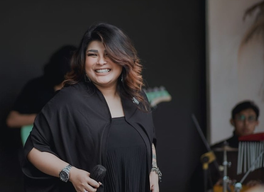 Sempat Pindah Agama, Nania Idol Kembali Memeluk Islam