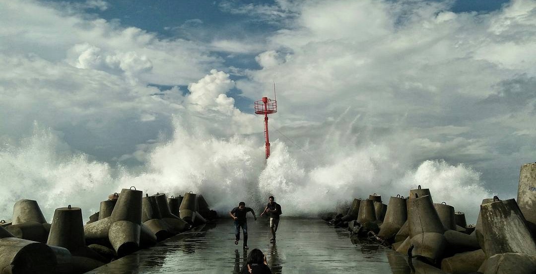 1653302988-Pantai-Glagah.jpg