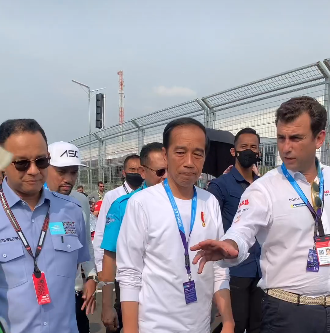 Lagu Indonesia Raya Berkumandang Usai Jokowi Grid Walk di Formula E Jakarta