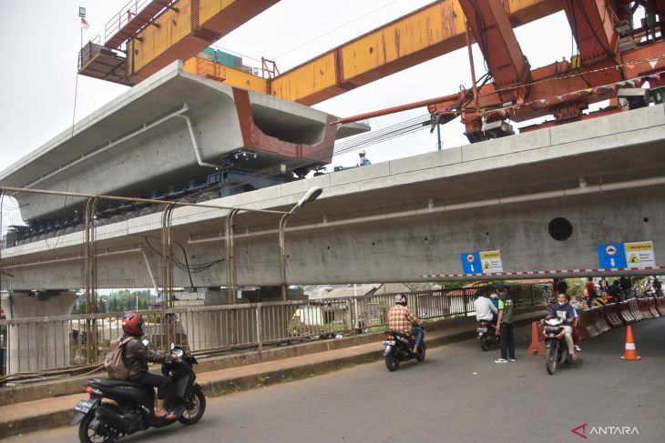 Heboh Girder Box KCIC Mepet Jembatan di Bekasi, Begini Penjelasannya!