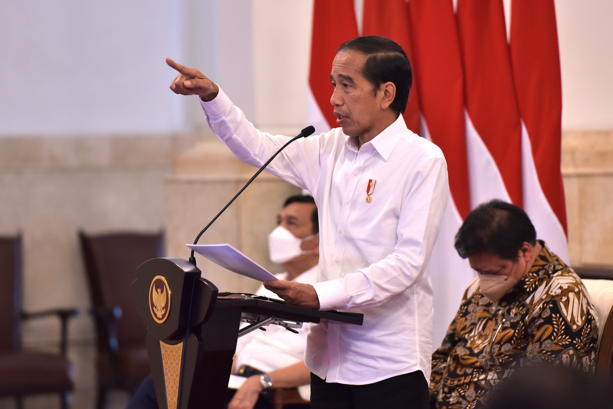 Sentil PLN dan Pertamina Dapat Subsidi Tanpa Efisiensi, Jokowi: Kok Enak Banget