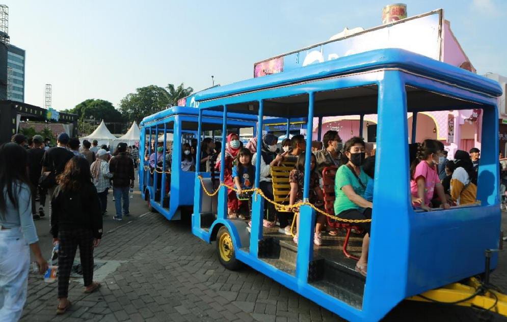 Mobil Wara-wiri, Solusi Anti Capek Berkeliling di Jakarta Fair