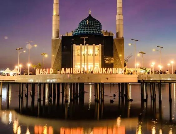 1656925223-Masjid-Amirul-Mukminin.jpeg