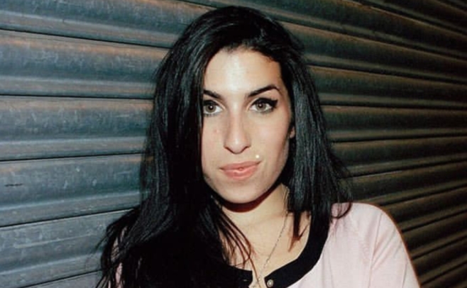 Sutradara 'Fifty Shades of Grey' Garap Film Biopik Amy Winehouse