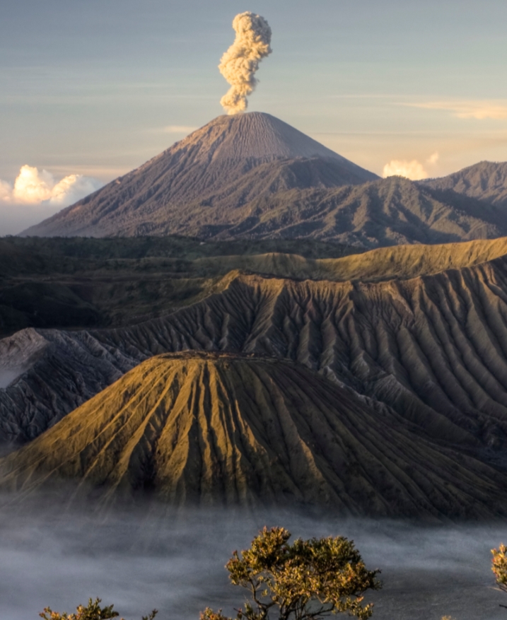 1659424365-Gunung-Semeru.jpg