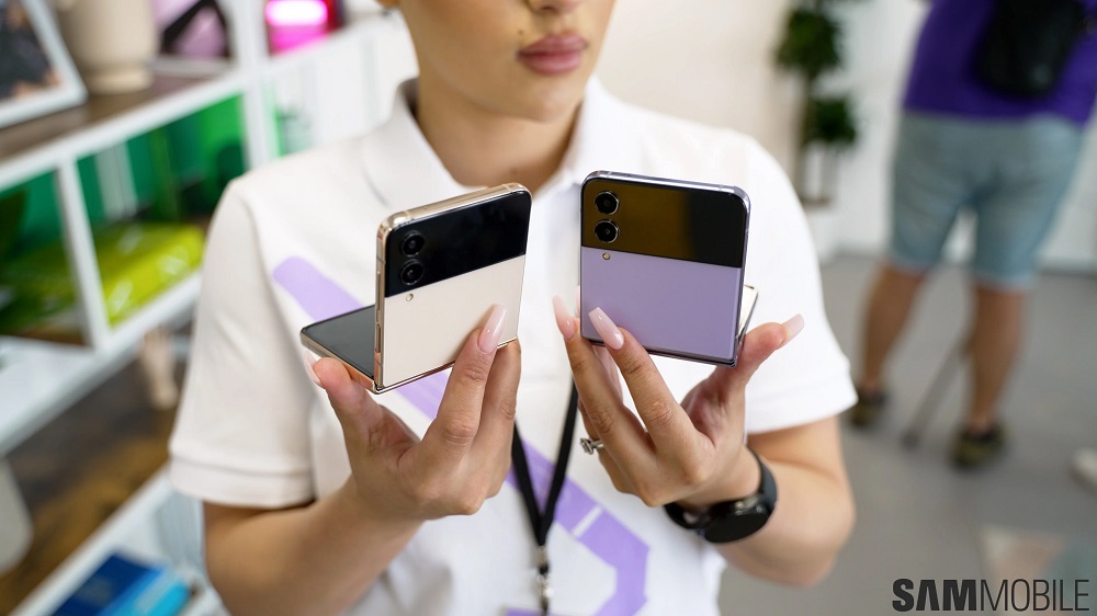Perbandingan Samsung Galaxy Z Flip 4 dan Z Flip 3, Pilih Mana?