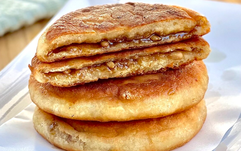 1661232823-Korean-Sweet-Pancakes--(Hotteok).png