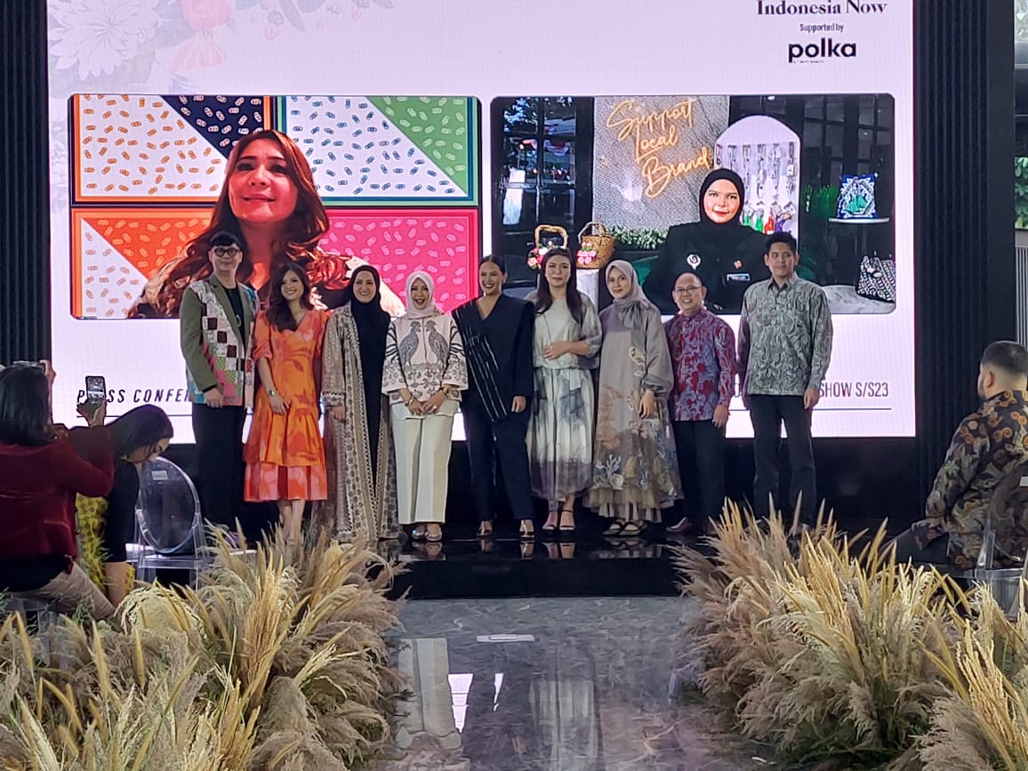 1661483715-Desainer-Indonesia-di-NYFS-The-Show.jpeg