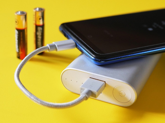 4 Mitos tentang Power Bank yang Ternyata Hoaks