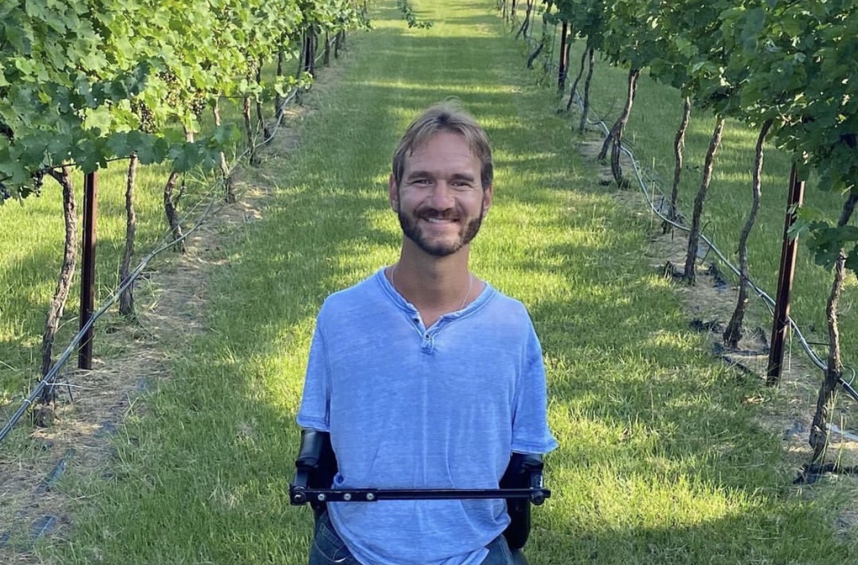 Belajar Atasi Kekurangan dari Nick Vujicic, Motivator dengan Disabilitas