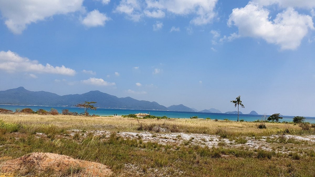 1662367866-Pantai-Jemaja-.jpeg