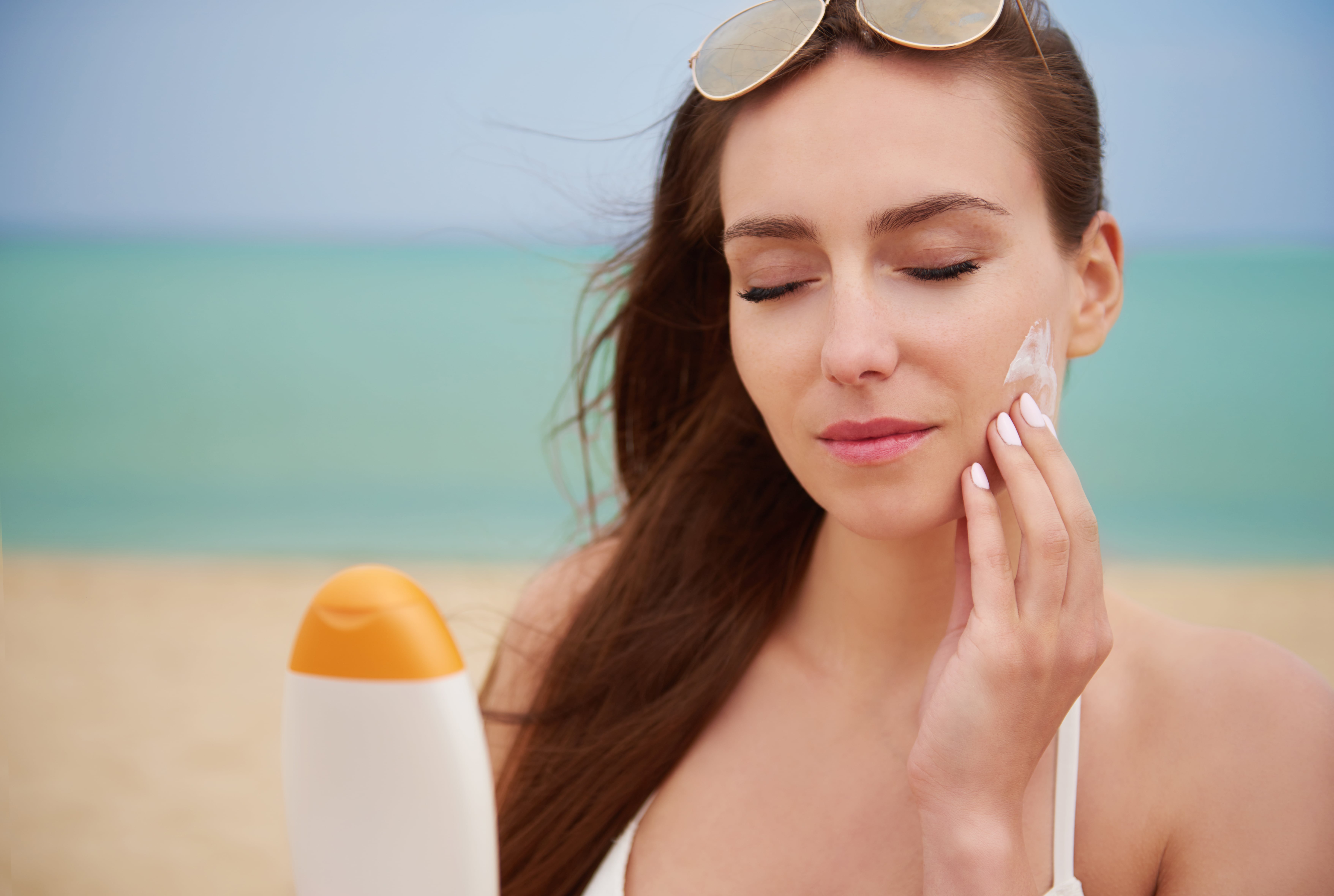 Waspadai Sunscreen Pilling, Simak 3 Solusinya! 