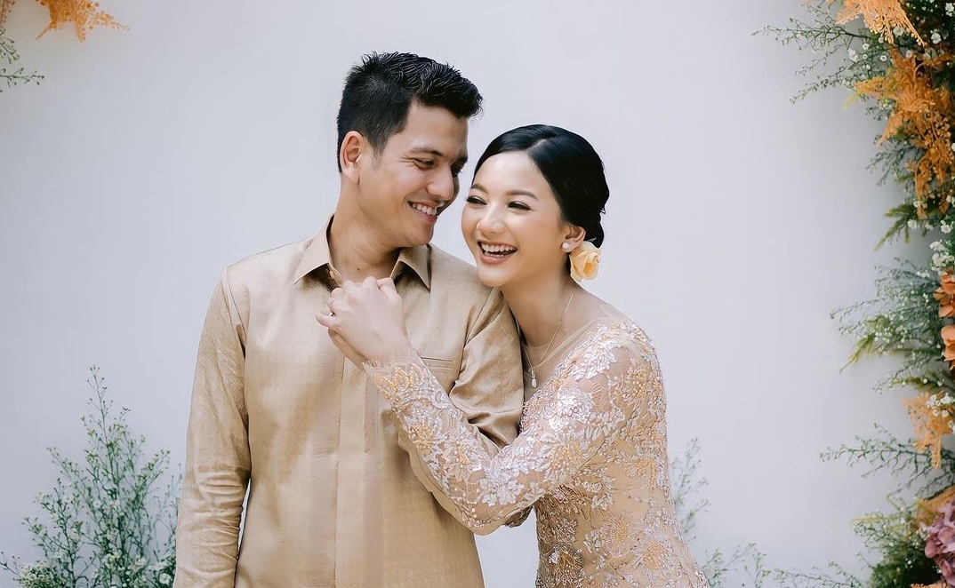 Pemeran 'Ikatan Cinta', Glenca Chysara dan Rendi Jhon Resmi Tunangan