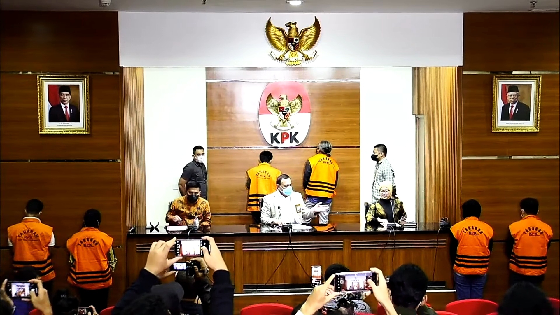 10 Orang Ditetapkan Tersangka dalam OTT di MA, Salah Satunya Hakim Agung