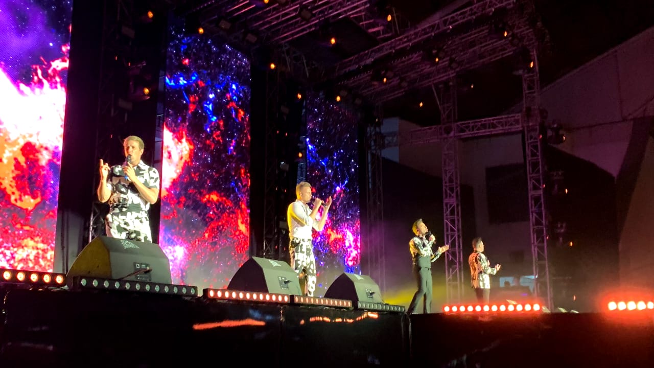 Perdana Konser di Surabaya, Westlife Sapa Penggemar Pakai Bahasa Jawa