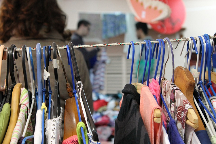 Kurangi Limbah Tekstil, Yuk Donasikan Baju Bekasmu ke Sini