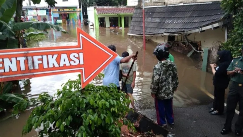 Tembok MTsN 19 Jakarta Roboh, Tewaskan 3 Siswa