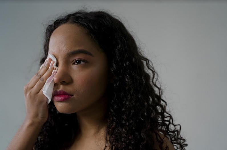 Setop Penggunaan Makeup Remover Wipes Ini Alasan Dan Alternatifnya setop-penggunaan-makeup-remover-wipes-ini-alasan-dan-alternatifnya