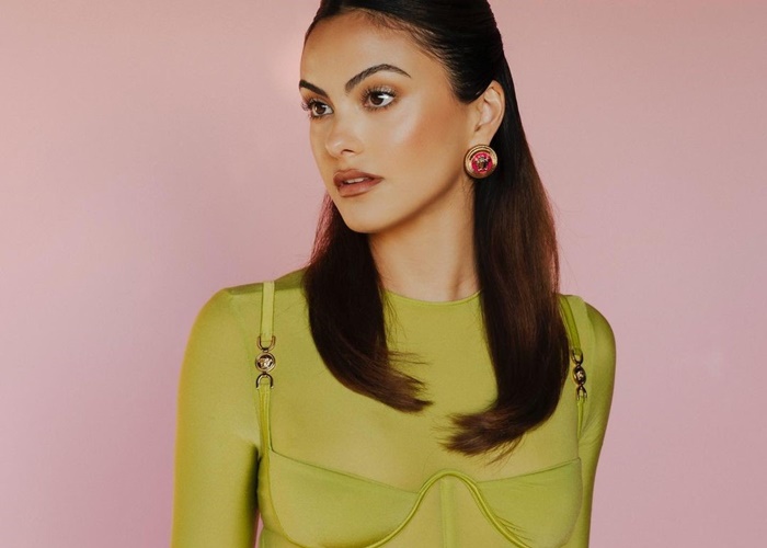 Skincare 101 ala Camila Mendes: Cleanser hingga Serum