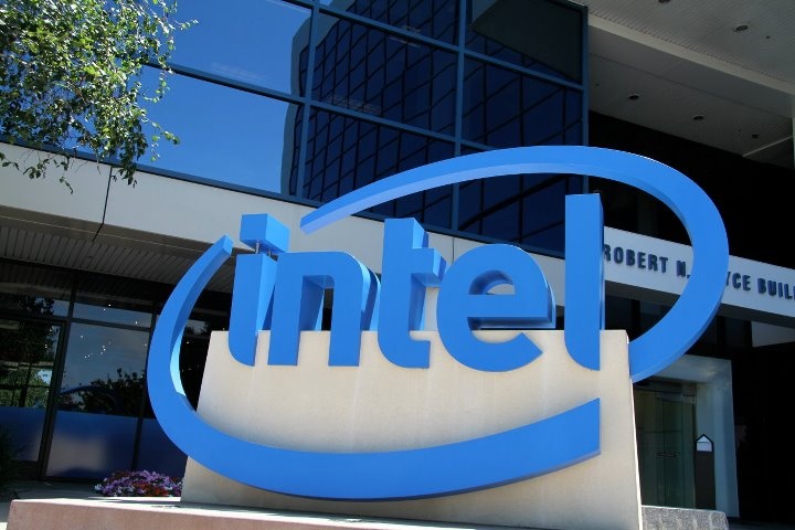 Intel Akan PHK Puluhan Ribu Karyawan Imbas Pasar Komputer Melambat