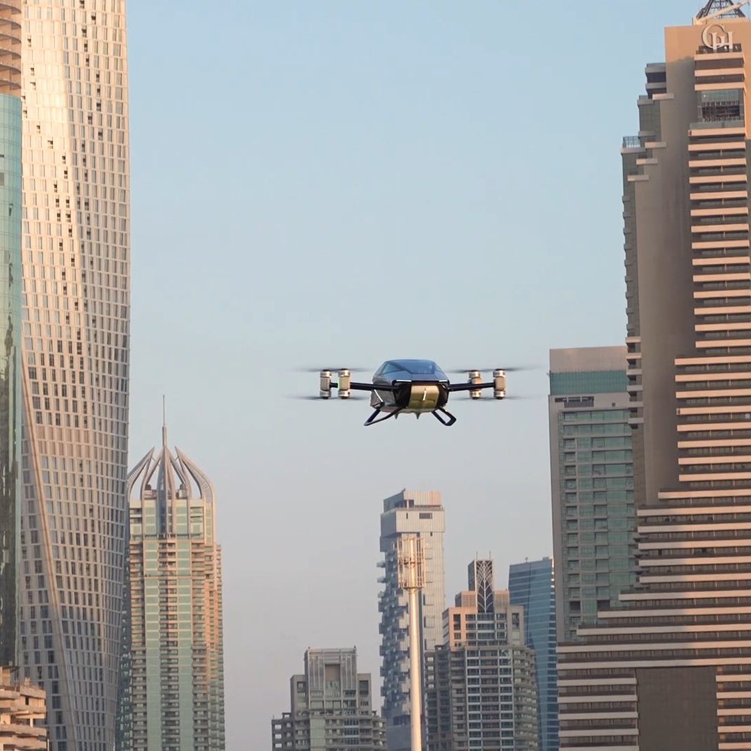 Cina Uji Coba Mobil Listrik Terbang Tanpa Awak di Dubai