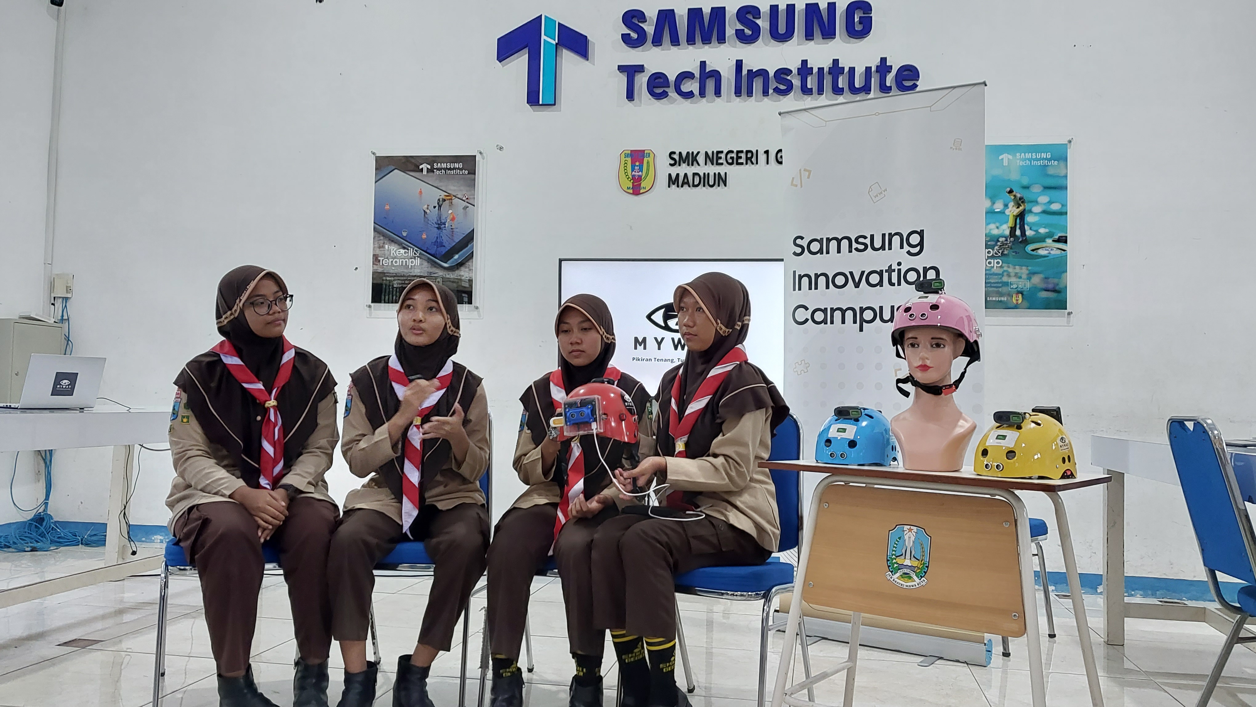 Juarai Kompetisi Samsung, Apa Sih Kelebihan Helm Tunanetra MYWAY?