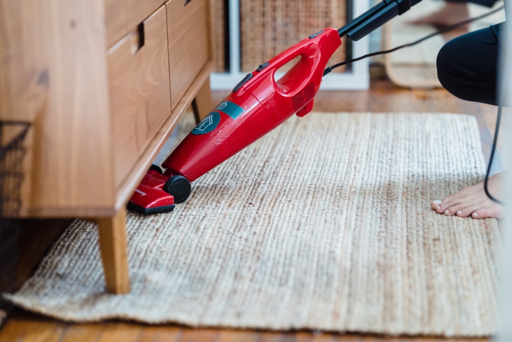 6 Tips Praktis Bersihkan Karpet di Rumah