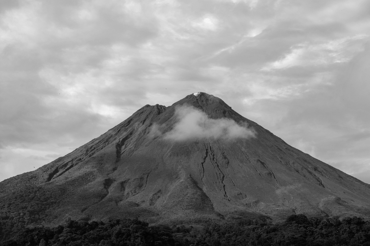 Kisah Suara Gamelan dan Sinden Mistis di ‘Pasar Memedi’ Gunung Merapi