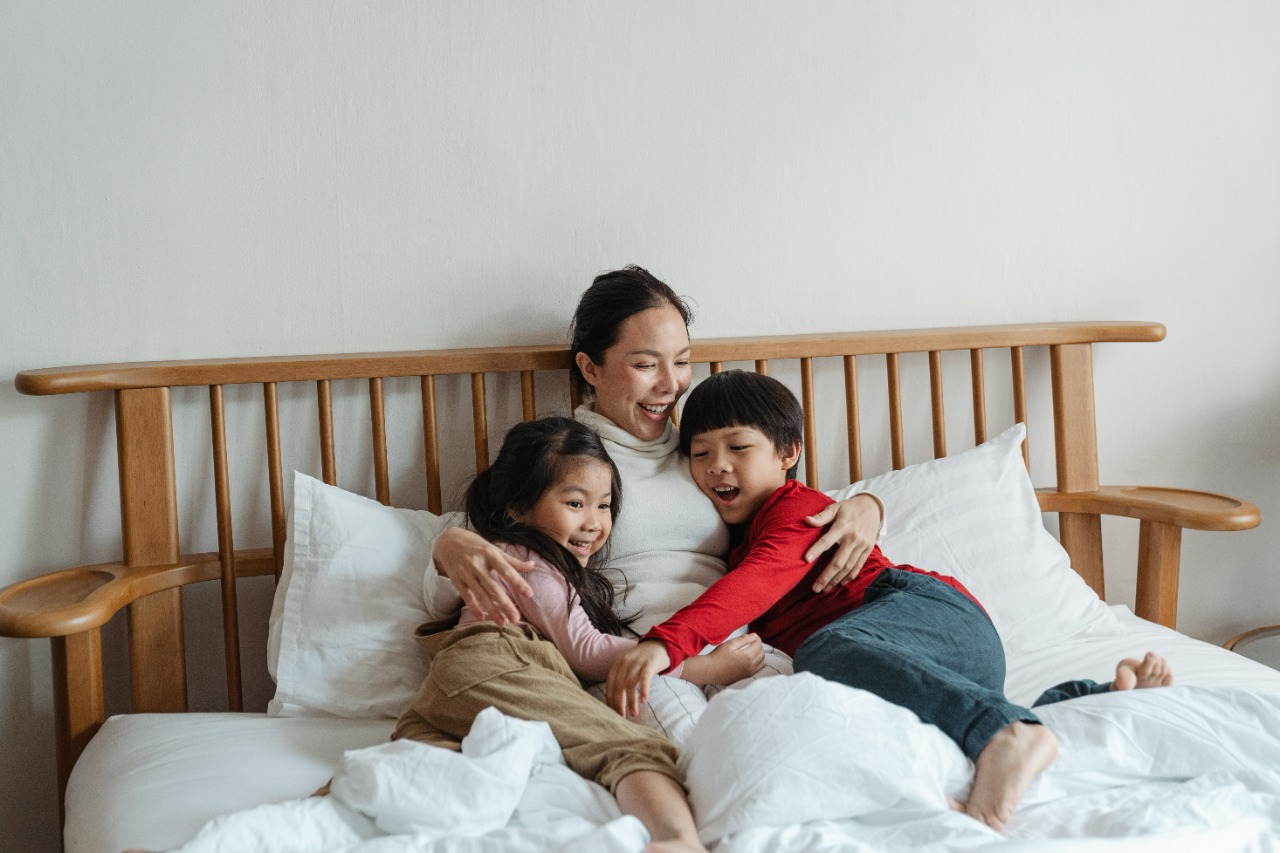 5 Cara Menjadi Ibu Bahagia, Bisa Dilakukan di Rumah Aja!