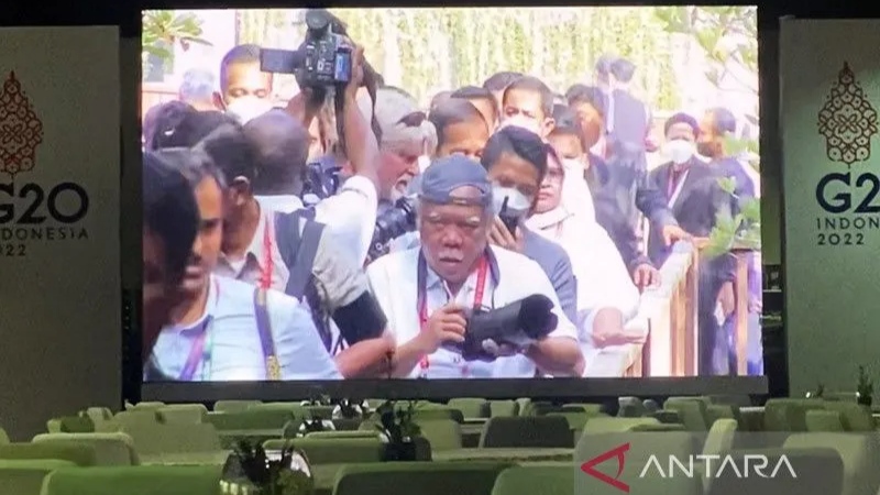 Menteri PUPR Mendadak Jadi Fotografer Presiden Jokowi di Tahura Ngurah Rai