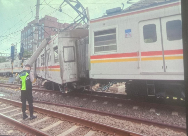 KRL Anjlok di Kampung Bandan, Rute Ini Dihentikan Sementara
