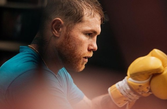 Sempat Ancam Lionel Messi, Petinju Meksiko Canelo Alvarez Minta Maaf