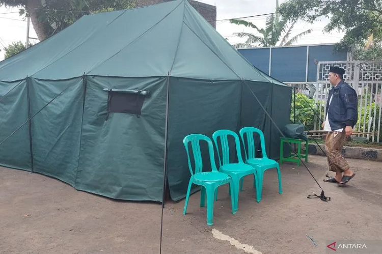 Pengungsi Gempa Cianjur Dirikan Tenda Sakinah untuk Penuhi Kebutuhan Biologis