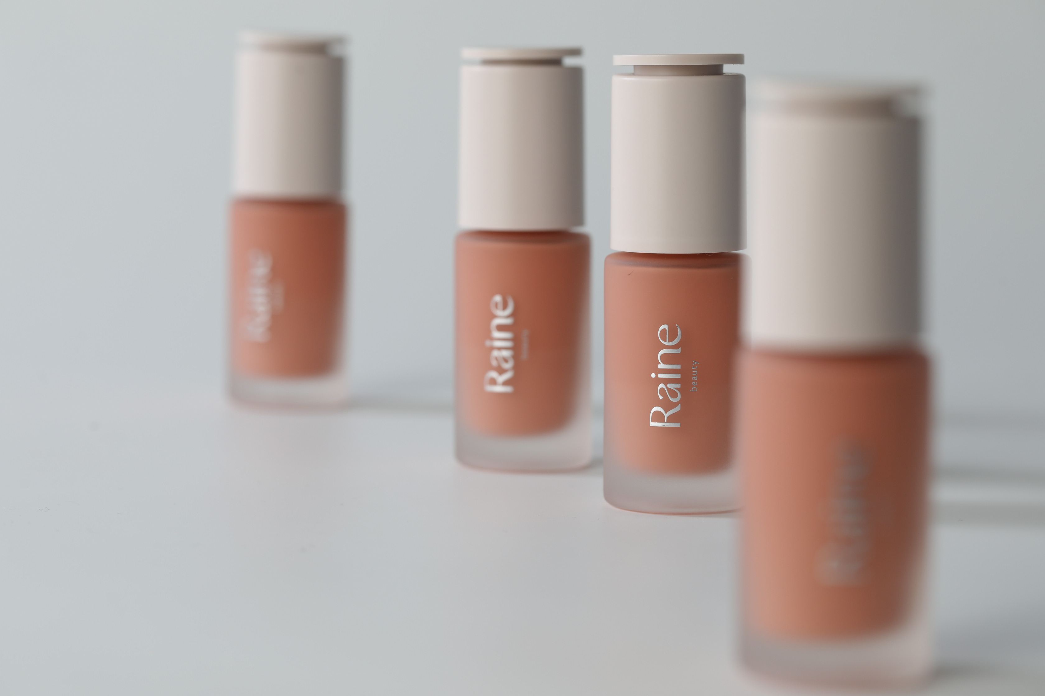 Cara Praktis Percantik Pipi dengan Aplikator Dropper pada Liquid Blush