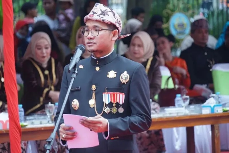 Bupati Bangkalan Abdul Latif Amin Imron Ditangkap KPK