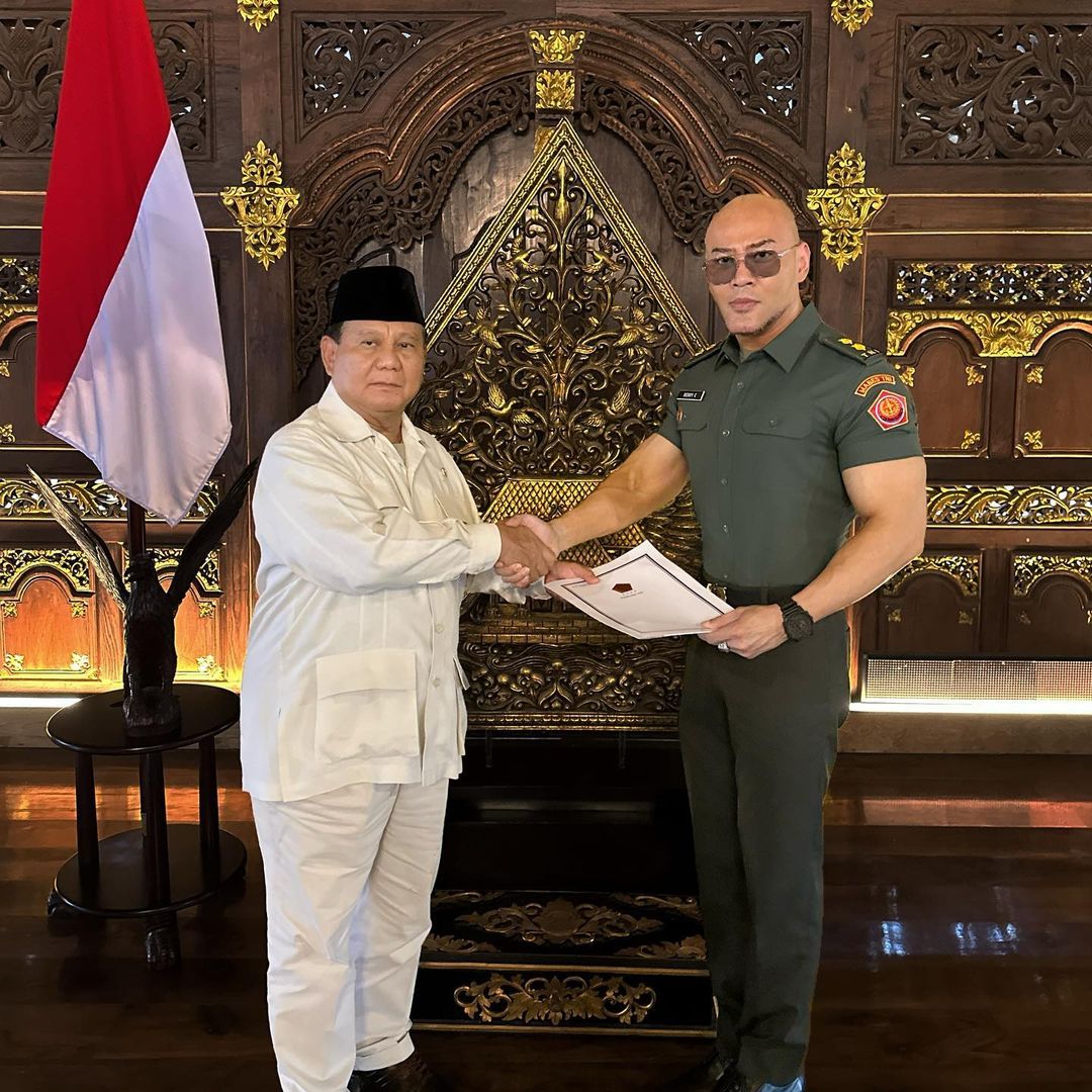 Deddy Corbuzier Dianugerahi Pangkat Militer Tituler TNI AD