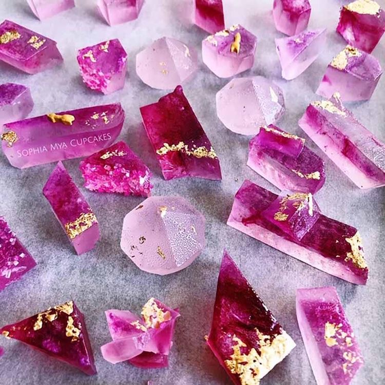 Cara Bikin Edible Crystal, Permen Mirip Kristal yang Viral di TikTok