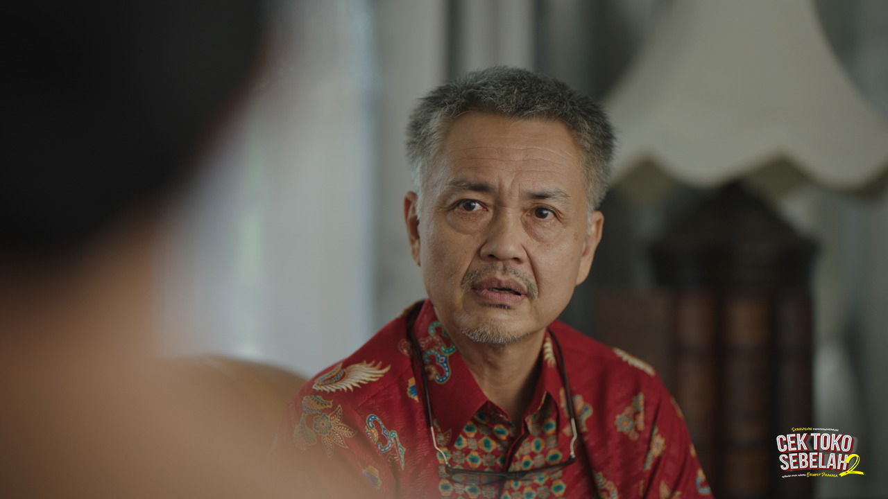 Kisah Keluarga Koh Afuk Hadir Lagi di Bioskop Lewat 'Cek Toko Sebelah 2'
