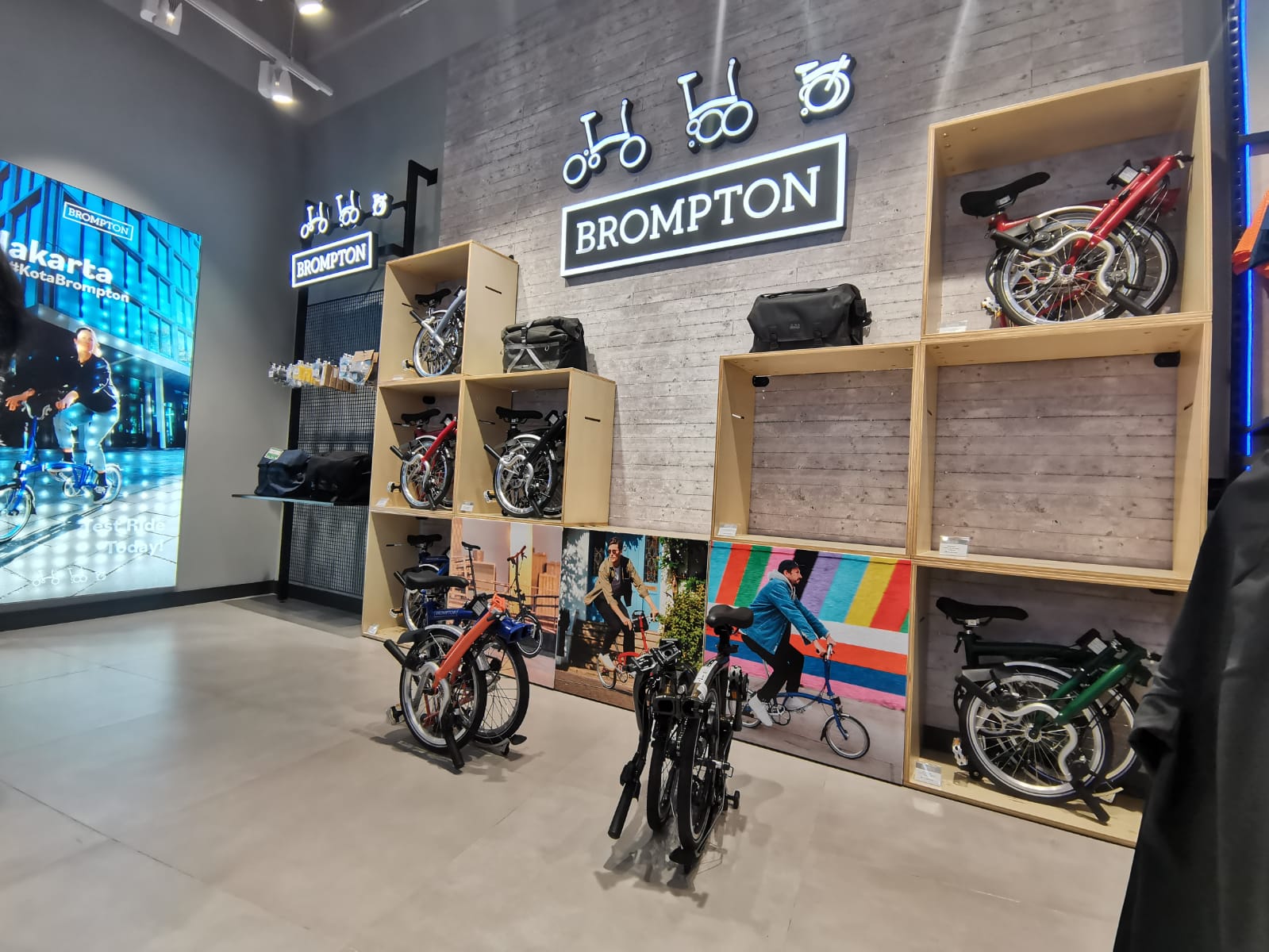 Perdana, Brompton ‘Shop in Shop’ Hadir di Mal Grand Indonesia