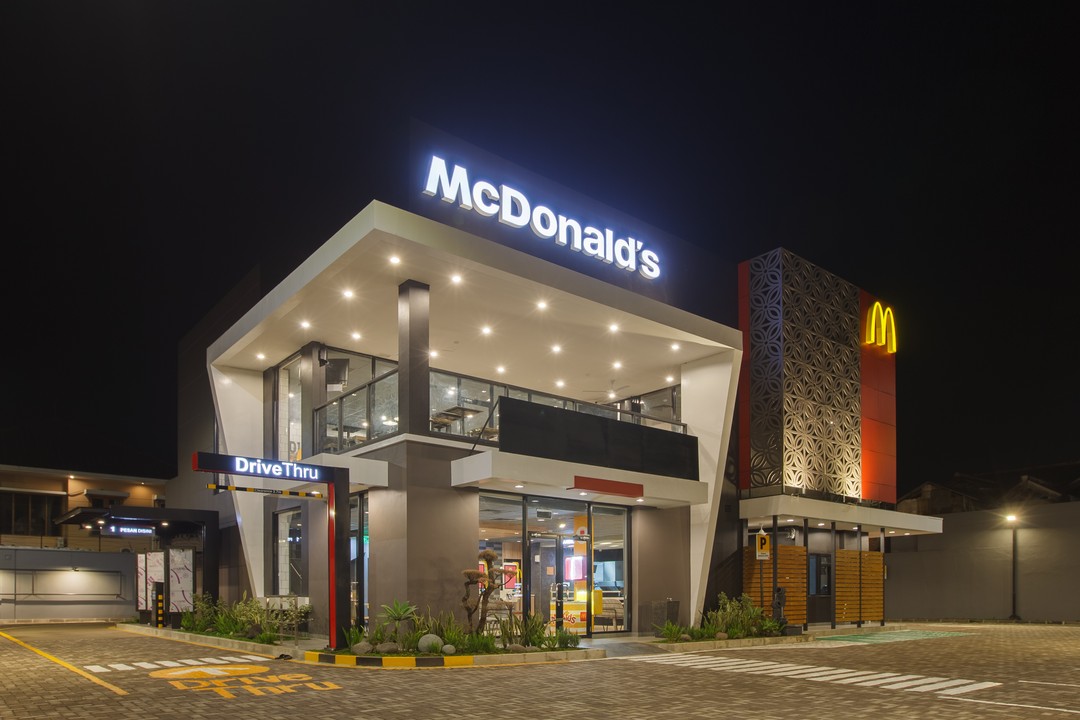 McDonald's Bakal PHK Karyawan, Kenapa?